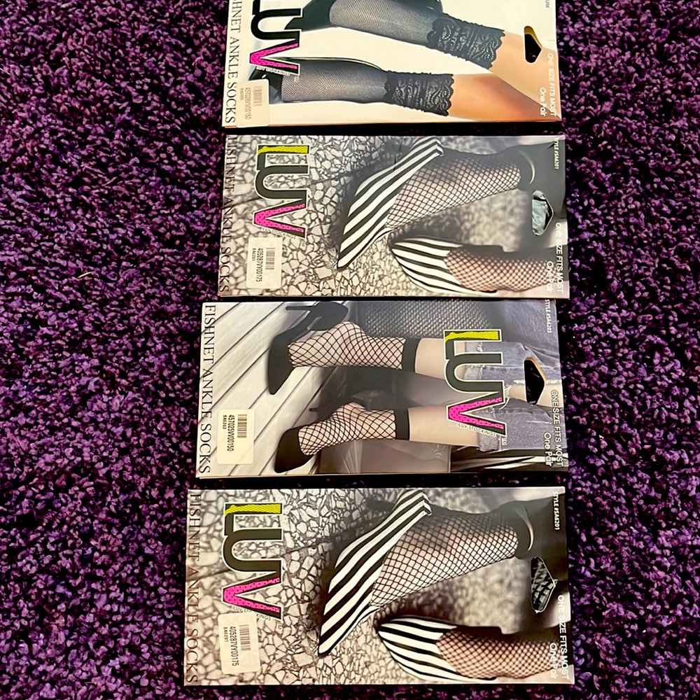 4 pairs of net socks